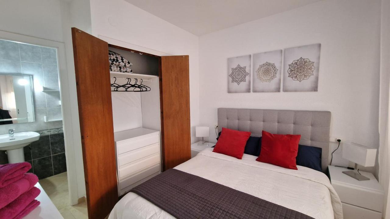 Apartamento De 1 Habitacion Frente Al Mar Y Con Piscina Apartman Benicàssim Kültér fotó