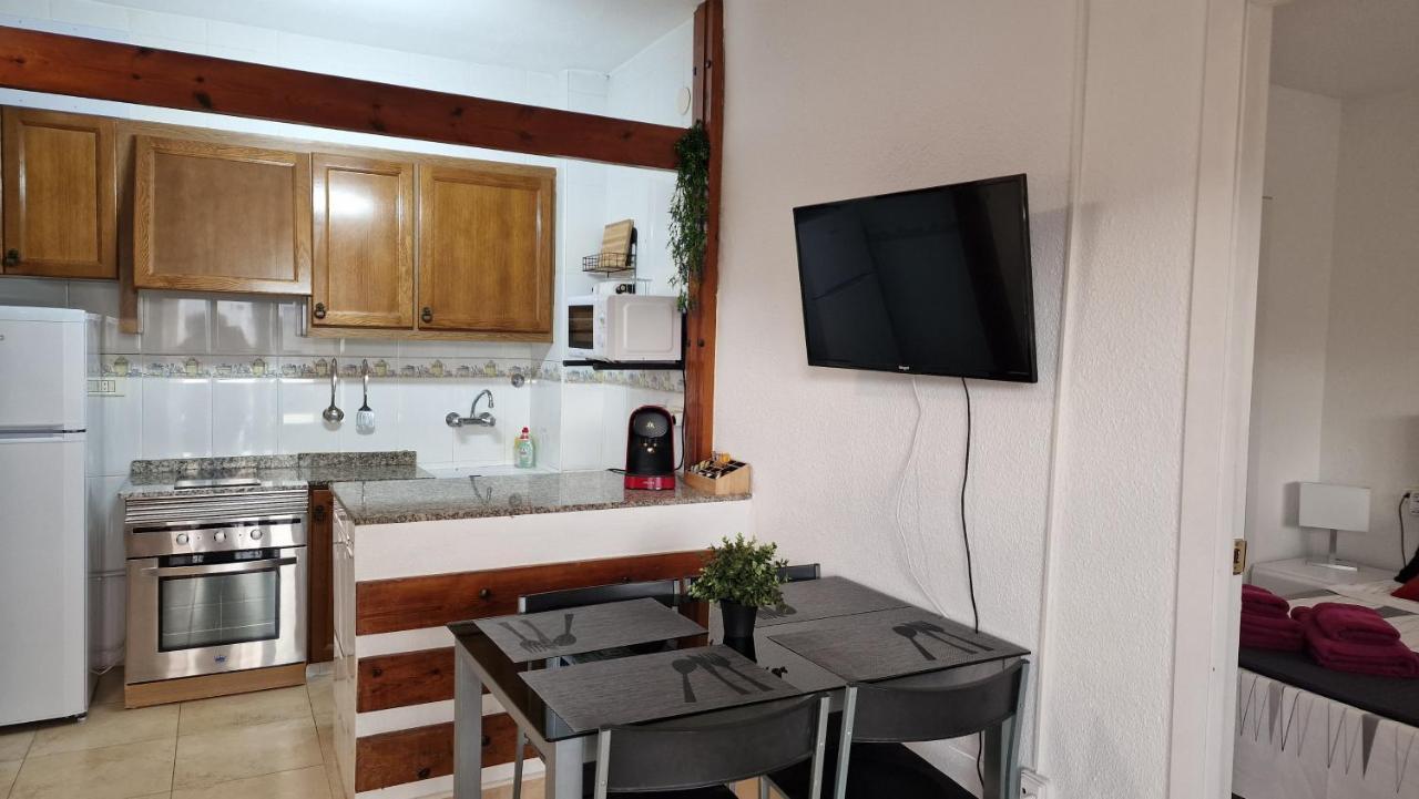 Apartamento De 1 Habitacion Frente Al Mar Y Con Piscina Apartman Benicàssim Kültér fotó