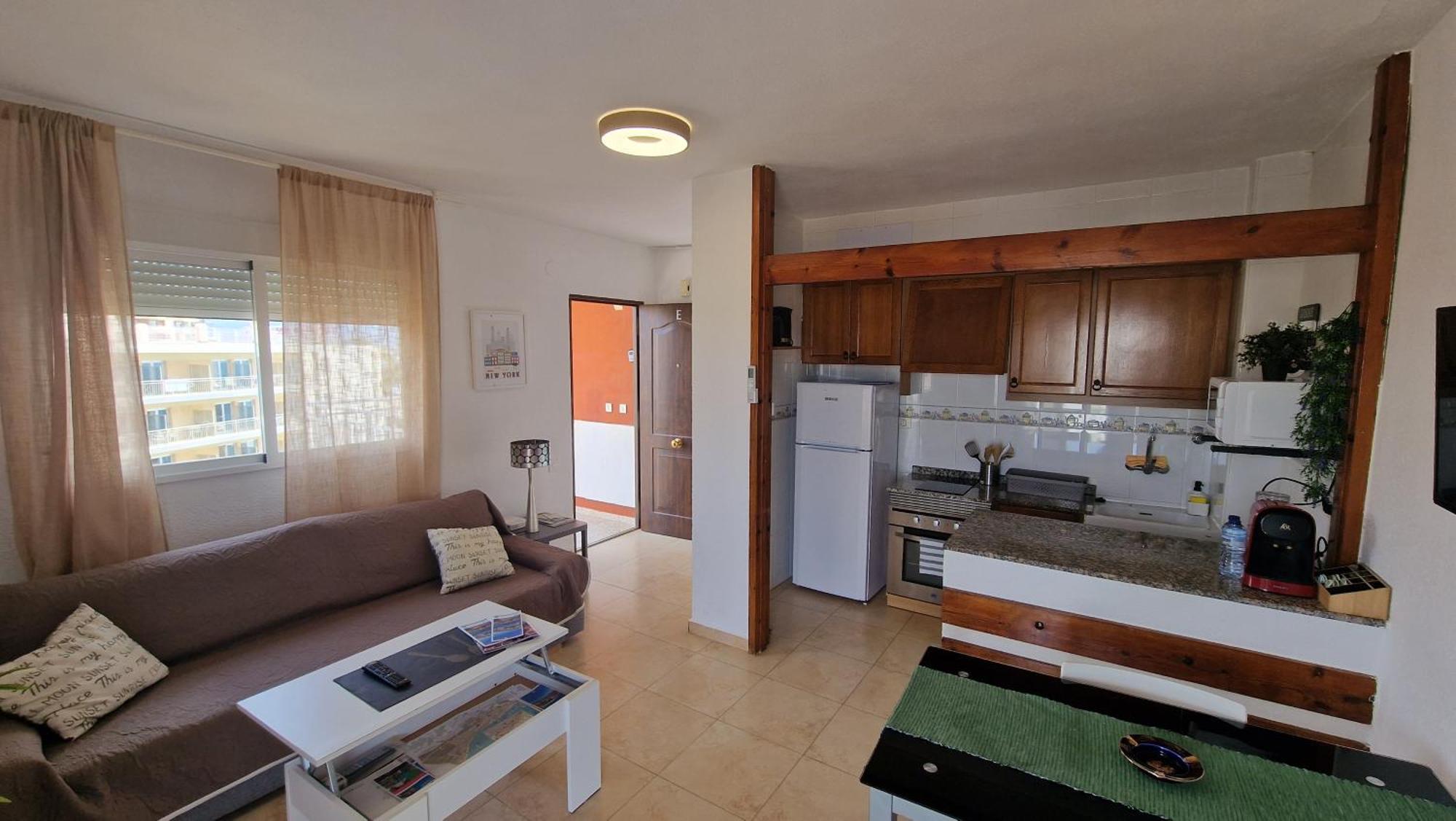 Apartamento De 1 Habitacion Frente Al Mar Y Con Piscina Apartman Benicàssim Kültér fotó