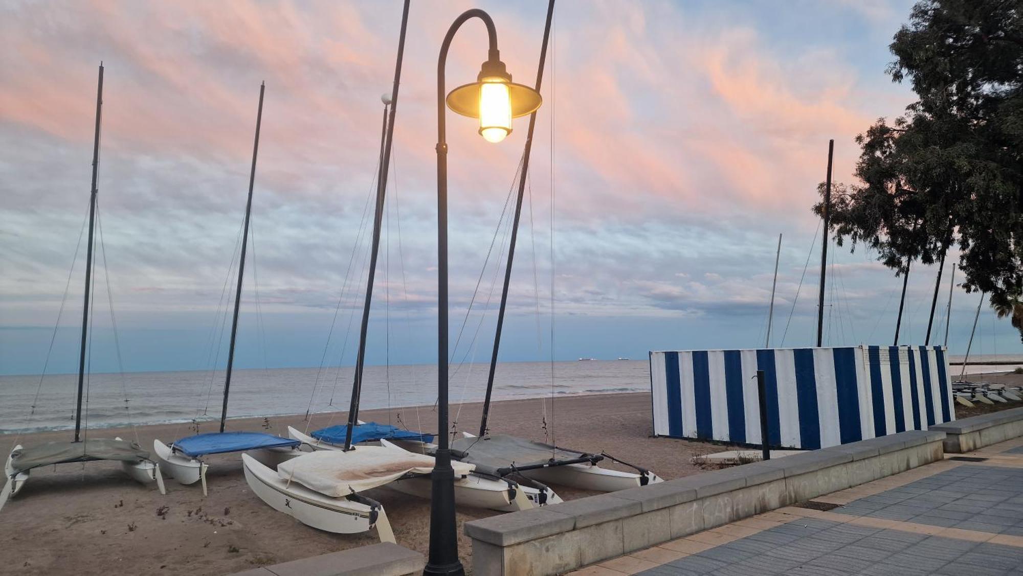 Apartamento De 1 Habitacion Frente Al Mar Y Con Piscina Apartman Benicàssim Kültér fotó