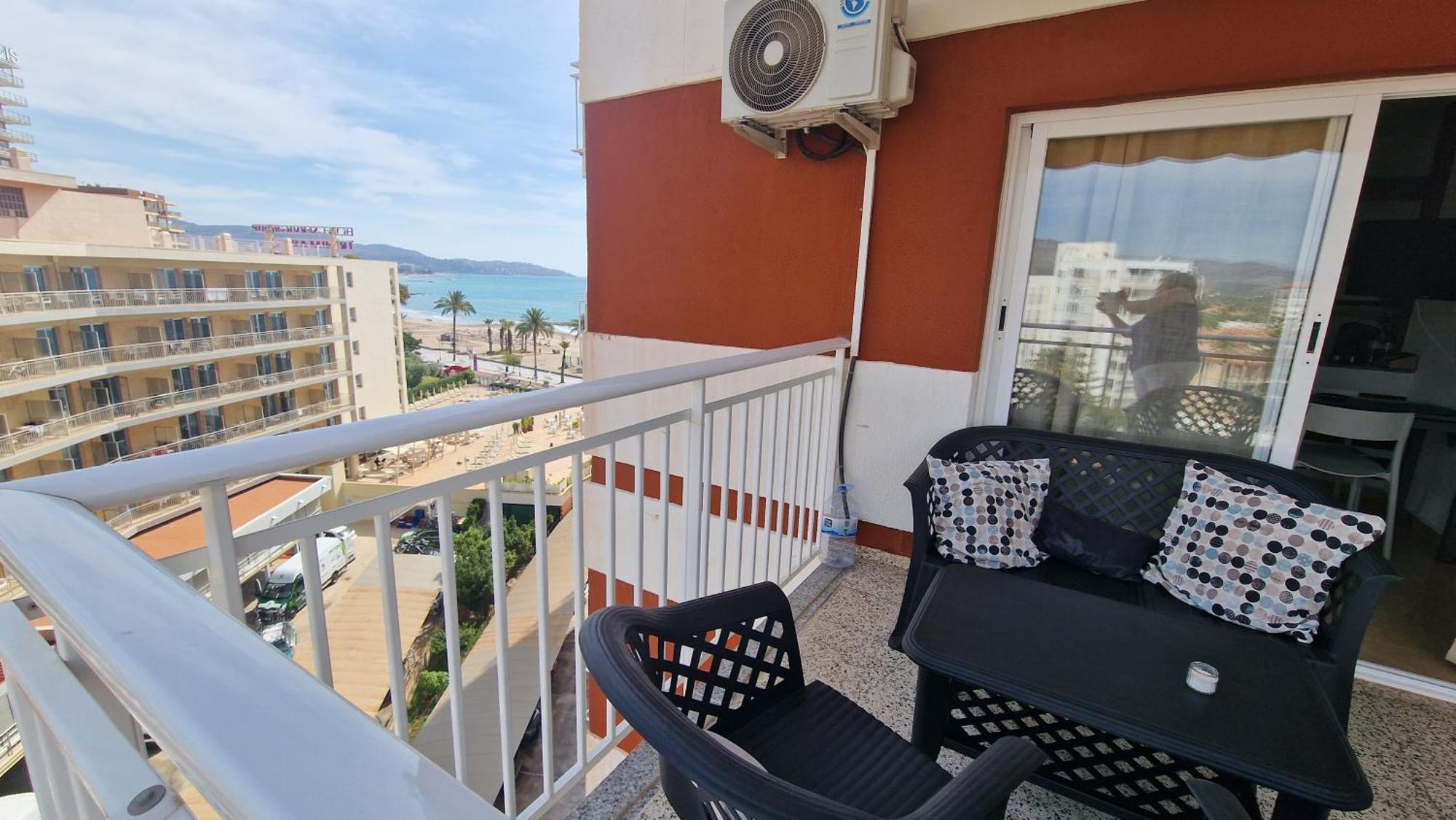 Apartamento De 1 Habitacion Frente Al Mar Y Con Piscina Apartman Benicàssim Kültér fotó